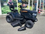 BLACK EDITION Rasentraktor PRO 228/108 Twin HS mit Winterpaket 120 Plus – Bild 4