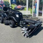 Black Edition Rasentraktor Pro 225/92 Twin H mit Kehrmaschine