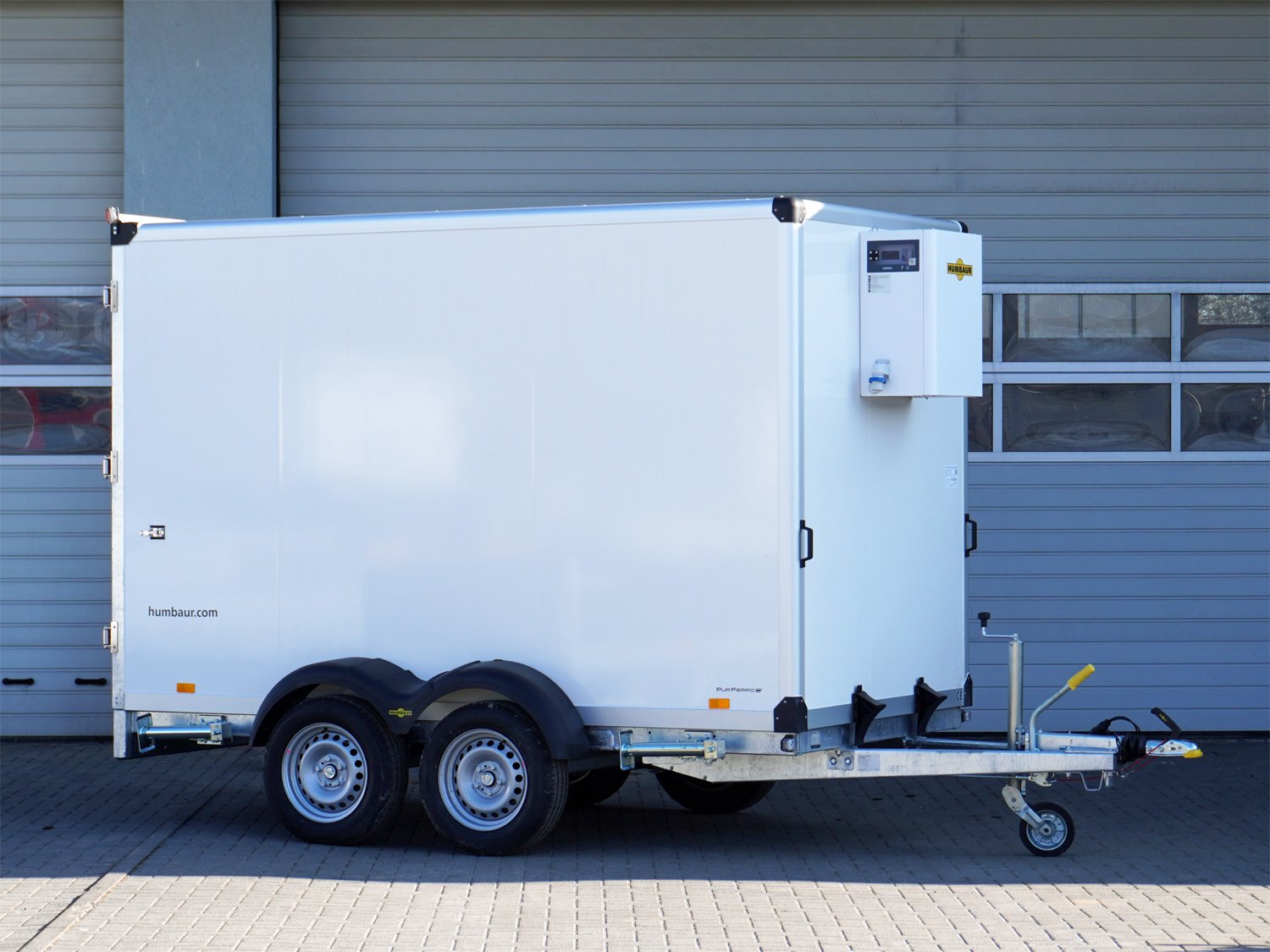 Humbaur HGK 25 32 18 – 21 PF60 Deluxe Tandem-Kühlkoffer mit hochwertiger Isolierung – Bild 1