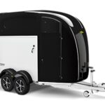 Humbaur Pegasus 2700 S Alu Aerodynamischer Poly-Aluaufbau | EquiDrive® PLUS S Fahrwerk