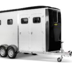 Humbaur Notos Xtra UP 2700 Begehbare Sattelkammer | Vielseitiges Raumkonzept