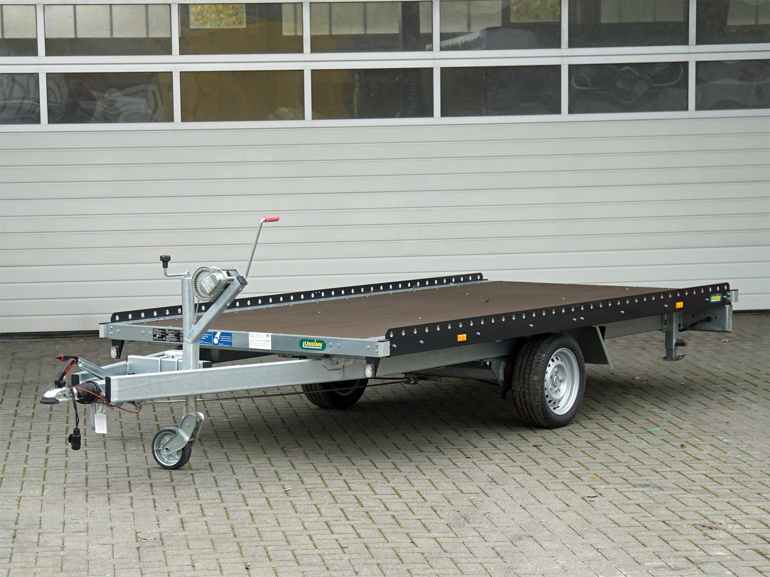 un11141_unsinn_uf_3617-18-13_3pN9jGEc95eH8k.jpg Unsinn UF 3617-18-13 Auffahrschienen und Winde – Bild 1